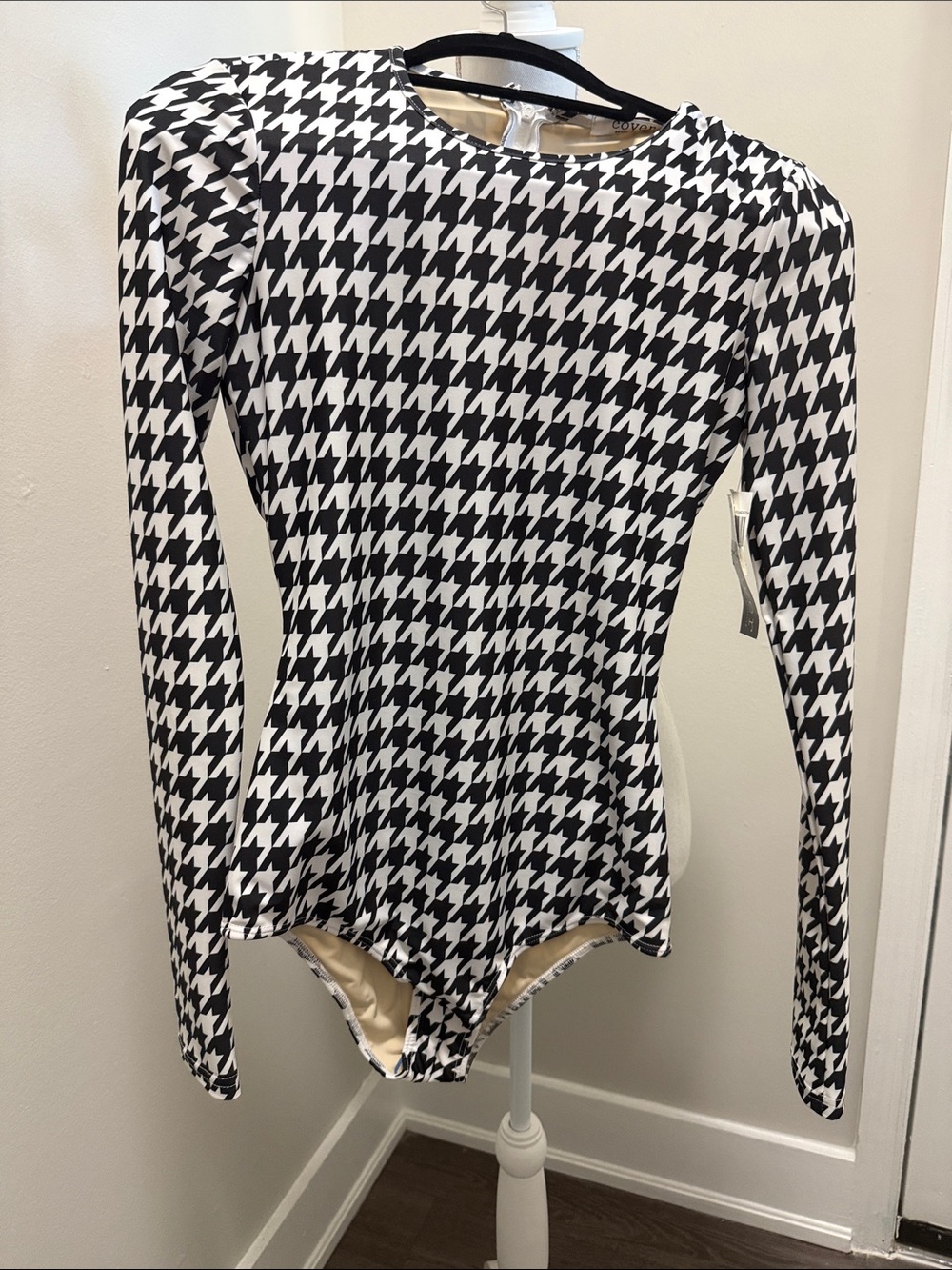 Women's Black & White Houndstooth Long-Sleeve Bodysuit
